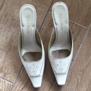 Sz 6.5 Cole Haan heels cream and green